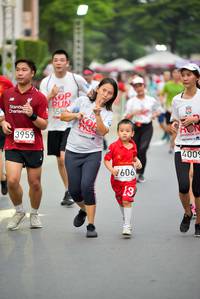 BIB: 5584, 3959, 400, 909
                            <button type="button" onclick="openModal(6013327)" class="btn btn-primary btn-sm float-right btn-popup" data-toggle="modal" data-target=".modal-high-quality">
                        <i class="fas fa-shopping-cart"></i> Add to Cart
                    </button>
                                            <button type="button" onclick="isThisMe(6013327, true)" class="btn btn-success btn-sm float-right btn-popup btn-isme hidden" data-toggle="tooltip" data-placement="bottom" title="นี่คือรูปของคุณใช่ไหม คลิกที่นี่เพื่อเอาเข้าอัลบั้ม">
                        <i class="fas fa-plus"></i> Add to album
                    </button>
                    <button type="button" onclick="isThisMe(6013327, false)" class="btn btn-warning btn-sm float-right btn-popup btn-isnotme hidden">
                        <i class="fas fa-ban"></i> Remove from album
                    </button>