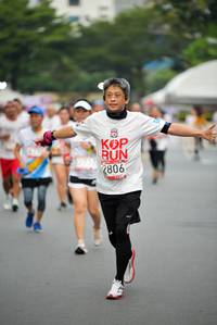 BIB: 2806
                            <button type="button" onclick="openModal(6000397)" class="btn btn-primary btn-sm float-right btn-popup" data-toggle="modal" data-target=".modal-high-quality">
                        <i class="fas fa-shopping-cart"></i> Add to Cart
                    </button>
                                            <button type="button" onclick="isThisMe(6000397, true)" class="btn btn-success btn-sm float-right btn-popup btn-isme hidden" data-toggle="tooltip" data-placement="bottom" title="นี่คือรูปของคุณใช่ไหม คลิกที่นี่เพื่อเอาเข้าอัลบั้ม">
                        <i class="fas fa-plus"></i> Add to album
                    </button>
                    <button type="button" onclick="isThisMe(6000397, false)" class="btn btn-warning btn-sm float-right btn-popup btn-isnotme hidden">
                        <i class="fas fa-ban"></i> Remove from album
                    </button>