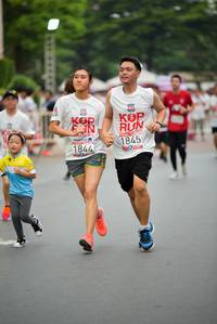 BIB: 1845, 1844
                            <button type="button" onclick="openModal(6004618)" class="btn btn-primary btn-sm float-right btn-popup" data-toggle="modal" data-target=".modal-high-quality">
                        <i class="fas fa-shopping-cart"></i> Add to Cart
                    </button>
                                            <button type="button" onclick="isThisMe(6004618, true)" class="btn btn-success btn-sm float-right btn-popup btn-isme hidden" data-toggle="tooltip" data-placement="bottom" title="นี่คือรูปของคุณใช่ไหม คลิกที่นี่เพื่อเอาเข้าอัลบั้ม">
                        <i class="fas fa-plus"></i> Add to album
                    </button>
                    <button type="button" onclick="isThisMe(6004618, false)" class="btn btn-warning btn-sm float-right btn-popup btn-isnotme hidden">
                        <i class="fas fa-ban"></i> Remove from album
                    </button>