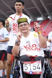 BIB: 5154
                            <button type="button" onclick="openModal(6090206)" class="btn btn-primary btn-sm float-right btn-popup" data-toggle="modal" data-target=".modal-high-quality">
                        <i class="fas fa-shopping-cart"></i> Add to Cart
                    </button>
                                            <button type="button" onclick="isThisMe(6090206, true)" class="btn btn-success btn-sm float-right btn-popup btn-isme hidden" data-toggle="tooltip" data-placement="bottom" title="นี่คือรูปของคุณใช่ไหม คลิกที่นี่เพื่อเอาเข้าอัลบั้ม">
                        <i class="fas fa-plus"></i> Add to album
                    </button>
                    <button type="button" onclick="isThisMe(6090206, false)" class="btn btn-warning btn-sm float-right btn-popup btn-isnotme hidden">
                        <i class="fas fa-ban"></i> Remove from album
                    </button>