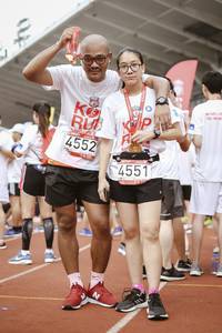 BIB: 4552, 4551
                            <button type="button" onclick="openModal(6090217)" class="btn btn-primary btn-sm float-right btn-popup" data-toggle="modal" data-target=".modal-high-quality">
                        <i class="fas fa-shopping-cart"></i> Add to Cart
                    </button>
                                            <button type="button" onclick="isThisMe(6090217, true)" class="btn btn-success btn-sm float-right btn-popup btn-isme hidden" data-toggle="tooltip" data-placement="bottom" title="นี่คือรูปของคุณใช่ไหม คลิกที่นี่เพื่อเอาเข้าอัลบั้ม">
                        <i class="fas fa-plus"></i> Add to album
                    </button>
                    <button type="button" onclick="isThisMe(6090217, false)" class="btn btn-warning btn-sm float-right btn-popup btn-isnotme hidden">
                        <i class="fas fa-ban"></i> Remove from album
                    </button>