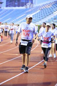 BIB: 201, 6010, 6009
                            <button type="button" onclick="openModal(5944539)" class="btn btn-primary btn-sm float-right btn-popup" data-toggle="modal" data-target=".modal-high-quality">
                        <i class="fas fa-shopping-cart"></i> Add to Cart
                    </button>
                                            <button type="button" onclick="isThisMe(5944539, true)" class="btn btn-success btn-sm float-right btn-popup btn-isme hidden" data-toggle="tooltip" data-placement="bottom" title="นี่คือรูปของคุณใช่ไหม คลิกที่นี่เพื่อเอาเข้าอัลบั้ม">
                        <i class="fas fa-plus"></i> Add to album
                    </button>
                    <button type="button" onclick="isThisMe(5944539, false)" class="btn btn-warning btn-sm float-right btn-popup btn-isnotme hidden">
                        <i class="fas fa-ban"></i> Remove from album
                    </button>