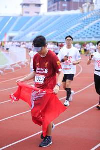 BIB: 3015, 1322
                            <button type="button" onclick="openModal(5970219)" class="btn btn-primary btn-sm float-right btn-popup" data-toggle="modal" data-target=".modal-high-quality">
                        <i class="fas fa-shopping-cart"></i> Add to Cart
                    </button>
                                            <button type="button" onclick="isThisMe(5970219, true)" class="btn btn-success btn-sm float-right btn-popup btn-isme hidden" data-toggle="tooltip" data-placement="bottom" title="นี่คือรูปของคุณใช่ไหม คลิกที่นี่เพื่อเอาเข้าอัลบั้ม">
                        <i class="fas fa-plus"></i> Add to album
                    </button>
                    <button type="button" onclick="isThisMe(5970219, false)" class="btn btn-warning btn-sm float-right btn-popup btn-isnotme hidden">
                        <i class="fas fa-ban"></i> Remove from album
                    </button>