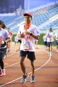 BIB: 201, 3763
                            <button type="button" onclick="openModal(5940126)" class="btn btn-primary btn-sm float-right btn-popup" data-toggle="modal" data-target=".modal-high-quality">
                        <i class="fas fa-shopping-cart"></i> Add to Cart
                    </button>
                                            <button type="button" onclick="isThisMe(5940126, true)" class="btn btn-success btn-sm float-right btn-popup btn-isme hidden" data-toggle="tooltip" data-placement="bottom" title="นี่คือรูปของคุณใช่ไหม คลิกที่นี่เพื่อเอาเข้าอัลบั้ม">
                        <i class="fas fa-plus"></i> Add to album
                    </button>
                    <button type="button" onclick="isThisMe(5940126, false)" class="btn btn-warning btn-sm float-right btn-popup btn-isnotme hidden">
                        <i class="fas fa-ban"></i> Remove from album
                    </button>