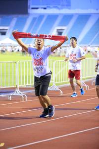 BIB: 6909, 214
                            <button type="button" onclick="openModal(5944950)" class="btn btn-primary btn-sm float-right btn-popup" data-toggle="modal" data-target=".modal-high-quality">
                        <i class="fas fa-shopping-cart"></i> Add to Cart
                    </button>
                                            <button type="button" onclick="isThisMe(5944950, true)" class="btn btn-success btn-sm float-right btn-popup btn-isme hidden" data-toggle="tooltip" data-placement="bottom" title="นี่คือรูปของคุณใช่ไหม คลิกที่นี่เพื่อเอาเข้าอัลบั้ม">
                        <i class="fas fa-plus"></i> Add to album
                    </button>
                    <button type="button" onclick="isThisMe(5944950, false)" class="btn btn-warning btn-sm float-right btn-popup btn-isnotme hidden">
                        <i class="fas fa-ban"></i> Remove from album
                    </button>