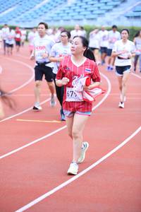 BIB: 679
                            <button type="button" onclick="openModal(5969003)" class="btn btn-primary btn-sm float-right btn-popup" data-toggle="modal" data-target=".modal-high-quality">
                        <i class="fas fa-shopping-cart"></i> Add to Cart
                    </button>
                                            <button type="button" onclick="isThisMe(5969003, true)" class="btn btn-success btn-sm float-right btn-popup btn-isme hidden" data-toggle="tooltip" data-placement="bottom" title="นี่คือรูปของคุณใช่ไหม คลิกที่นี่เพื่อเอาเข้าอัลบั้ม">
                        <i class="fas fa-plus"></i> Add to album
                    </button>
                    <button type="button" onclick="isThisMe(5969003, false)" class="btn btn-warning btn-sm float-right btn-popup btn-isnotme hidden">
                        <i class="fas fa-ban"></i> Remove from album
                    </button>