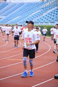 BIB: 3015
                            <button type="button" onclick="openModal(5977536)" class="btn btn-primary btn-sm float-right btn-popup" data-toggle="modal" data-target=".modal-high-quality">
                        <i class="fas fa-shopping-cart"></i> Add to Cart
                    </button>
                                            <button type="button" onclick="isThisMe(5977536, true)" class="btn btn-success btn-sm float-right btn-popup btn-isme hidden" data-toggle="tooltip" data-placement="bottom" title="นี่คือรูปของคุณใช่ไหม คลิกที่นี่เพื่อเอาเข้าอัลบั้ม">
                        <i class="fas fa-plus"></i> Add to album
                    </button>
                    <button type="button" onclick="isThisMe(5977536, false)" class="btn btn-warning btn-sm float-right btn-popup btn-isnotme hidden">
                        <i class="fas fa-ban"></i> Remove from album
                    </button>