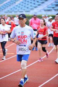 BIB: 2019, 6854
                            <button type="button" onclick="openModal(5970631)" class="btn btn-primary btn-sm float-right btn-popup" data-toggle="modal" data-target=".modal-high-quality">
                        <i class="fas fa-shopping-cart"></i> Add to Cart
                    </button>
                                            <button type="button" onclick="isThisMe(5970631, true)" class="btn btn-success btn-sm float-right btn-popup btn-isme hidden" data-toggle="tooltip" data-placement="bottom" title="นี่คือรูปของคุณใช่ไหม คลิกที่นี่เพื่อเอาเข้าอัลบั้ม">
                        <i class="fas fa-plus"></i> Add to album
                    </button>
                    <button type="button" onclick="isThisMe(5970631, false)" class="btn btn-warning btn-sm float-right btn-popup btn-isnotme hidden">
                        <i class="fas fa-ban"></i> Remove from album
                    </button>