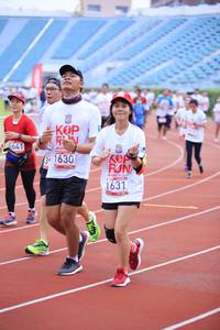 BIB: 5641, 1630, 1631
                            <button type="button" onclick="openModal(5977085)" class="btn btn-primary btn-sm float-right btn-popup" data-toggle="modal" data-target=".modal-high-quality">
                        <i class="fas fa-shopping-cart"></i> Add to Cart
                    </button>
                                            <button type="button" onclick="isThisMe(5977085, true)" class="btn btn-success btn-sm float-right btn-popup btn-isme hidden" data-toggle="tooltip" data-placement="bottom" title="นี่คือรูปของคุณใช่ไหม คลิกที่นี่เพื่อเอาเข้าอัลบั้ม">
                        <i class="fas fa-plus"></i> Add to album
                    </button>
                    <button type="button" onclick="isThisMe(5977085, false)" class="btn btn-warning btn-sm float-right btn-popup btn-isnotme hidden">
                        <i class="fas fa-ban"></i> Remove from album
                    </button>