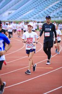 BIB: 1686, 1492
                            <button type="button" onclick="openModal(5975876)" class="btn btn-primary btn-sm float-right btn-popup" data-toggle="modal" data-target=".modal-high-quality">
                        <i class="fas fa-shopping-cart"></i> Add to Cart
                    </button>
                                            <button type="button" onclick="isThisMe(5975876, true)" class="btn btn-success btn-sm float-right btn-popup btn-isme hidden" data-toggle="tooltip" data-placement="bottom" title="นี่คือรูปของคุณใช่ไหม คลิกที่นี่เพื่อเอาเข้าอัลบั้ม">
                        <i class="fas fa-plus"></i> Add to album
                    </button>
                    <button type="button" onclick="isThisMe(5975876, false)" class="btn btn-warning btn-sm float-right btn-popup btn-isnotme hidden">
                        <i class="fas fa-ban"></i> Remove from album
                    </button>