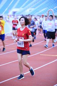 BIB: 1887
                            <button type="button" onclick="openModal(5947222)" class="btn btn-primary btn-sm float-right btn-popup" data-toggle="modal" data-target=".modal-high-quality">
                        <i class="fas fa-shopping-cart"></i> Add to Cart
                    </button>
                                            <button type="button" onclick="isThisMe(5947222, true)" class="btn btn-success btn-sm float-right btn-popup btn-isme hidden" data-toggle="tooltip" data-placement="bottom" title="นี่คือรูปของคุณใช่ไหม คลิกที่นี่เพื่อเอาเข้าอัลบั้ม">
                        <i class="fas fa-plus"></i> Add to album
                    </button>
                    <button type="button" onclick="isThisMe(5947222, false)" class="btn btn-warning btn-sm float-right btn-popup btn-isnotme hidden">
                        <i class="fas fa-ban"></i> Remove from album
                    </button>