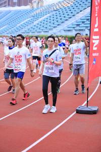 BIB: 7594, 8048, 010
                            <button type="button" onclick="openModal(5970190)" class="btn btn-primary btn-sm float-right btn-popup" data-toggle="modal" data-target=".modal-high-quality">
                        <i class="fas fa-shopping-cart"></i> Add to Cart
                    </button>
                                            <button type="button" onclick="isThisMe(5970190, true)" class="btn btn-success btn-sm float-right btn-popup btn-isme hidden" data-toggle="tooltip" data-placement="bottom" title="นี่คือรูปของคุณใช่ไหม คลิกที่นี่เพื่อเอาเข้าอัลบั้ม">
                        <i class="fas fa-plus"></i> Add to album
                    </button>
                    <button type="button" onclick="isThisMe(5970190, false)" class="btn btn-warning btn-sm float-right btn-popup btn-isnotme hidden">
                        <i class="fas fa-ban"></i> Remove from album
                    </button>