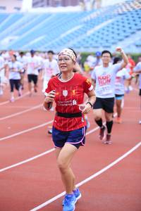 BIB: 810
                            <button type="button" onclick="openModal(5969237)" class="btn btn-primary btn-sm float-right btn-popup" data-toggle="modal" data-target=".modal-high-quality">
                        <i class="fas fa-shopping-cart"></i> Add to Cart
                    </button>
                                            <button type="button" onclick="isThisMe(5969237, true)" class="btn btn-success btn-sm float-right btn-popup btn-isme hidden" data-toggle="tooltip" data-placement="bottom" title="นี่คือรูปของคุณใช่ไหม คลิกที่นี่เพื่อเอาเข้าอัลบั้ม">
                        <i class="fas fa-plus"></i> Add to album
                    </button>
                    <button type="button" onclick="isThisMe(5969237, false)" class="btn btn-warning btn-sm float-right btn-popup btn-isnotme hidden">
                        <i class="fas fa-ban"></i> Remove from album
                    </button>