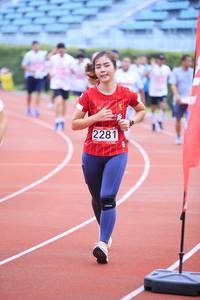 BIB: 2281
                            <button type="button" onclick="openModal(5972026)" class="btn btn-primary btn-sm float-right btn-popup" data-toggle="modal" data-target=".modal-high-quality">
                        <i class="fas fa-shopping-cart"></i> Add to Cart
                    </button>
                                            <button type="button" onclick="isThisMe(5972026, true)" class="btn btn-success btn-sm float-right btn-popup btn-isme hidden" data-toggle="tooltip" data-placement="bottom" title="นี่คือรูปของคุณใช่ไหม คลิกที่นี่เพื่อเอาเข้าอัลบั้ม">
                        <i class="fas fa-plus"></i> Add to album
                    </button>
                    <button type="button" onclick="isThisMe(5972026, false)" class="btn btn-warning btn-sm float-right btn-popup btn-isnotme hidden">
                        <i class="fas fa-ban"></i> Remove from album
                    </button>