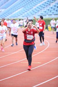 BIB: 4003
                            <button type="button" onclick="openModal(5975749)" class="btn btn-primary btn-sm float-right btn-popup" data-toggle="modal" data-target=".modal-high-quality">
                        <i class="fas fa-shopping-cart"></i> Add to Cart
                    </button>
                                            <button type="button" onclick="isThisMe(5975749, true)" class="btn btn-success btn-sm float-right btn-popup btn-isme hidden" data-toggle="tooltip" data-placement="bottom" title="นี่คือรูปของคุณใช่ไหม คลิกที่นี่เพื่อเอาเข้าอัลบั้ม">
                        <i class="fas fa-plus"></i> Add to album
                    </button>
                    <button type="button" onclick="isThisMe(5975749, false)" class="btn btn-warning btn-sm float-right btn-popup btn-isnotme hidden">
                        <i class="fas fa-ban"></i> Remove from album
                    </button>