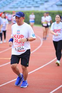 BIB: 1204
                            <button type="button" onclick="openModal(5975375)" class="btn btn-primary btn-sm float-right btn-popup" data-toggle="modal" data-target=".modal-high-quality">
                        <i class="fas fa-shopping-cart"></i> Add to Cart
                    </button>
                                            <button type="button" onclick="isThisMe(5975375, true)" class="btn btn-success btn-sm float-right btn-popup btn-isme hidden" data-toggle="tooltip" data-placement="bottom" title="นี่คือรูปของคุณใช่ไหม คลิกที่นี่เพื่อเอาเข้าอัลบั้ม">
                        <i class="fas fa-plus"></i> Add to album
                    </button>
                    <button type="button" onclick="isThisMe(5975375, false)" class="btn btn-warning btn-sm float-right btn-popup btn-isnotme hidden">
                        <i class="fas fa-ban"></i> Remove from album
                    </button>