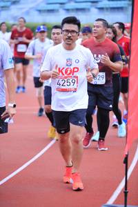 BIB: 829, 4259
                            <button type="button" onclick="openModal(5968117)" class="btn btn-primary btn-sm float-right btn-popup" data-toggle="modal" data-target=".modal-high-quality">
                        <i class="fas fa-shopping-cart"></i> Add to Cart
                    </button>
                                            <button type="button" onclick="isThisMe(5968117, true)" class="btn btn-success btn-sm float-right btn-popup btn-isme hidden" data-toggle="tooltip" data-placement="bottom" title="นี่คือรูปของคุณใช่ไหม คลิกที่นี่เพื่อเอาเข้าอัลบั้ม">
                        <i class="fas fa-plus"></i> Add to album
                    </button>
                    <button type="button" onclick="isThisMe(5968117, false)" class="btn btn-warning btn-sm float-right btn-popup btn-isnotme hidden">
                        <i class="fas fa-ban"></i> Remove from album
                    </button>