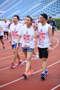 BIB: 1845, 5051, 1844
                            <button type="button" onclick="openModal(5975852)" class="btn btn-primary btn-sm float-right btn-popup" data-toggle="modal" data-target=".modal-high-quality">
                        <i class="fas fa-shopping-cart"></i> Add to Cart
                    </button>
                                            <button type="button" onclick="isThisMe(5975852, true)" class="btn btn-success btn-sm float-right btn-popup btn-isme hidden" data-toggle="tooltip" data-placement="bottom" title="นี่คือรูปของคุณใช่ไหม คลิกที่นี่เพื่อเอาเข้าอัลบั้ม">
                        <i class="fas fa-plus"></i> Add to album
                    </button>
                    <button type="button" onclick="isThisMe(5975852, false)" class="btn btn-warning btn-sm float-right btn-popup btn-isnotme hidden">
                        <i class="fas fa-ban"></i> Remove from album
                    </button>