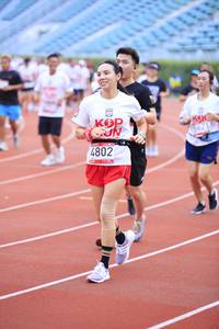 BIB: 5621, 4802
                            <button type="button" onclick="openModal(5977718)" class="btn btn-primary btn-sm float-right btn-popup" data-toggle="modal" data-target=".modal-high-quality">
                        <i class="fas fa-shopping-cart"></i> Add to Cart
                    </button>
                                            <button type="button" onclick="isThisMe(5977718, true)" class="btn btn-success btn-sm float-right btn-popup btn-isme hidden" data-toggle="tooltip" data-placement="bottom" title="นี่คือรูปของคุณใช่ไหม คลิกที่นี่เพื่อเอาเข้าอัลบั้ม">
                        <i class="fas fa-plus"></i> Add to album
                    </button>
                    <button type="button" onclick="isThisMe(5977718, false)" class="btn btn-warning btn-sm float-right btn-popup btn-isnotme hidden">
                        <i class="fas fa-ban"></i> Remove from album
                    </button>