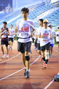 BIB: 8198, 2755
                            <button type="button" onclick="openModal(5942938)" class="btn btn-primary btn-sm float-right btn-popup" data-toggle="modal" data-target=".modal-high-quality">
                        <i class="fas fa-shopping-cart"></i> Add to Cart
                    </button>
                                            <button type="button" onclick="isThisMe(5942938, true)" class="btn btn-success btn-sm float-right btn-popup btn-isme hidden" data-toggle="tooltip" data-placement="bottom" title="นี่คือรูปของคุณใช่ไหม คลิกที่นี่เพื่อเอาเข้าอัลบั้ม">
                        <i class="fas fa-plus"></i> Add to album
                    </button>
                    <button type="button" onclick="isThisMe(5942938, false)" class="btn btn-warning btn-sm float-right btn-popup btn-isnotme hidden">
                        <i class="fas fa-ban"></i> Remove from album
                    </button>