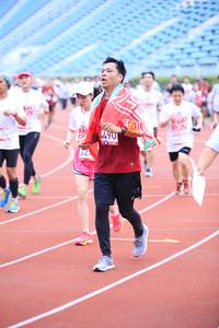 BIB: 4490
                            <button type="button" onclick="openModal(5969747)" class="btn btn-primary btn-sm float-right btn-popup" data-toggle="modal" data-target=".modal-high-quality">
                        <i class="fas fa-shopping-cart"></i> Add to Cart
                    </button>
                                            <button type="button" onclick="isThisMe(5969747, true)" class="btn btn-success btn-sm float-right btn-popup btn-isme hidden" data-toggle="tooltip" data-placement="bottom" title="นี่คือรูปของคุณใช่ไหม คลิกที่นี่เพื่อเอาเข้าอัลบั้ม">
                        <i class="fas fa-plus"></i> Add to album
                    </button>
                    <button type="button" onclick="isThisMe(5969747, false)" class="btn btn-warning btn-sm float-right btn-popup btn-isnotme hidden">
                        <i class="fas fa-ban"></i> Remove from album
                    </button>