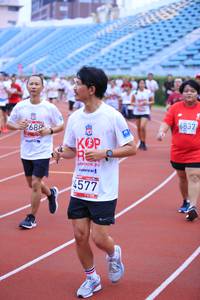 BIB: 6837, 2688, 4577
                            <button type="button" onclick="openModal(5968292)" class="btn btn-primary btn-sm float-right btn-popup" data-toggle="modal" data-target=".modal-high-quality">
                        <i class="fas fa-shopping-cart"></i> Add to Cart
                    </button>
                                            <button type="button" onclick="isThisMe(5968292, true)" class="btn btn-success btn-sm float-right btn-popup btn-isme hidden" data-toggle="tooltip" data-placement="bottom" title="นี่คือรูปของคุณใช่ไหม คลิกที่นี่เพื่อเอาเข้าอัลบั้ม">
                        <i class="fas fa-plus"></i> Add to album
                    </button>
                    <button type="button" onclick="isThisMe(5968292, false)" class="btn btn-warning btn-sm float-right btn-popup btn-isnotme hidden">
                        <i class="fas fa-ban"></i> Remove from album
                    </button>