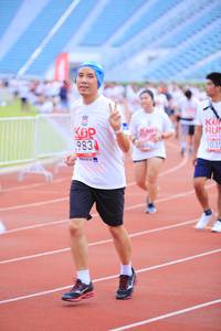 BIB: 983, 103
                            <button type="button" onclick="openModal(5977258)" class="btn btn-primary btn-sm float-right btn-popup" data-toggle="modal" data-target=".modal-high-quality">
                        <i class="fas fa-shopping-cart"></i> Add to Cart
                    </button>
                                            <button type="button" onclick="isThisMe(5977258, true)" class="btn btn-success btn-sm float-right btn-popup btn-isme hidden" data-toggle="tooltip" data-placement="bottom" title="นี่คือรูปของคุณใช่ไหม คลิกที่นี่เพื่อเอาเข้าอัลบั้ม">
                        <i class="fas fa-plus"></i> Add to album
                    </button>
                    <button type="button" onclick="isThisMe(5977258, false)" class="btn btn-warning btn-sm float-right btn-popup btn-isnotme hidden">
                        <i class="fas fa-ban"></i> Remove from album
                    </button>