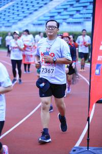 BIB: 201, 7367
                            <button type="button" onclick="openModal(5946064)" class="btn btn-primary btn-sm float-right btn-popup" data-toggle="modal" data-target=".modal-high-quality">
                        <i class="fas fa-shopping-cart"></i> Add to Cart
                    </button>
                                            <button type="button" onclick="isThisMe(5946064, true)" class="btn btn-success btn-sm float-right btn-popup btn-isme hidden" data-toggle="tooltip" data-placement="bottom" title="นี่คือรูปของคุณใช่ไหม คลิกที่นี่เพื่อเอาเข้าอัลบั้ม">
                        <i class="fas fa-plus"></i> Add to album
                    </button>
                    <button type="button" onclick="isThisMe(5946064, false)" class="btn btn-warning btn-sm float-right btn-popup btn-isnotme hidden">
                        <i class="fas fa-ban"></i> Remove from album
                    </button>