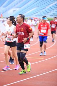 BIB: 948, 1868, 3022
                            <button type="button" onclick="openModal(5977915)" class="btn btn-primary btn-sm float-right btn-popup" data-toggle="modal" data-target=".modal-high-quality">
                        <i class="fas fa-shopping-cart"></i> Add to Cart
                    </button>
                                            <button type="button" onclick="isThisMe(5977915, true)" class="btn btn-success btn-sm float-right btn-popup btn-isme hidden" data-toggle="tooltip" data-placement="bottom" title="นี่คือรูปของคุณใช่ไหม คลิกที่นี่เพื่อเอาเข้าอัลบั้ม">
                        <i class="fas fa-plus"></i> Add to album
                    </button>
                    <button type="button" onclick="isThisMe(5977915, false)" class="btn btn-warning btn-sm float-right btn-popup btn-isnotme hidden">
                        <i class="fas fa-ban"></i> Remove from album
                    </button>