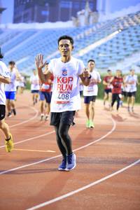 BIB: 408
                            <button type="button" onclick="openModal(5942384)" class="btn btn-primary btn-sm float-right btn-popup" data-toggle="modal" data-target=".modal-high-quality">
                        <i class="fas fa-shopping-cart"></i> Add to Cart
                    </button>
                                            <button type="button" onclick="isThisMe(5942384, true)" class="btn btn-success btn-sm float-right btn-popup btn-isme hidden" data-toggle="tooltip" data-placement="bottom" title="นี่คือรูปของคุณใช่ไหม คลิกที่นี่เพื่อเอาเข้าอัลบั้ม">
                        <i class="fas fa-plus"></i> Add to album
                    </button>
                    <button type="button" onclick="isThisMe(5942384, false)" class="btn btn-warning btn-sm float-right btn-popup btn-isnotme hidden">
                        <i class="fas fa-ban"></i> Remove from album
                    </button>