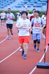 BIB: 9041, 4805
                            <button type="button" onclick="openModal(5950412)" class="btn btn-primary btn-sm float-right btn-popup" data-toggle="modal" data-target=".modal-high-quality">
                        <i class="fas fa-shopping-cart"></i> Add to Cart
                    </button>
                                            <button type="button" onclick="isThisMe(5950412, true)" class="btn btn-success btn-sm float-right btn-popup btn-isme hidden" data-toggle="tooltip" data-placement="bottom" title="นี่คือรูปของคุณใช่ไหม คลิกที่นี่เพื่อเอาเข้าอัลบั้ม">
                        <i class="fas fa-plus"></i> Add to album
                    </button>
                    <button type="button" onclick="isThisMe(5950412, false)" class="btn btn-warning btn-sm float-right btn-popup btn-isnotme hidden">
                        <i class="fas fa-ban"></i> Remove from album
                    </button>