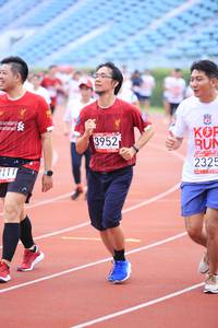 BIB: 3952, 2325
                            <button type="button" onclick="openModal(5977907)" class="btn btn-primary btn-sm float-right btn-popup" data-toggle="modal" data-target=".modal-high-quality">
                        <i class="fas fa-shopping-cart"></i> Add to Cart
                    </button>
                                            <button type="button" onclick="isThisMe(5977907, true)" class="btn btn-success btn-sm float-right btn-popup btn-isme hidden" data-toggle="tooltip" data-placement="bottom" title="นี่คือรูปของคุณใช่ไหม คลิกที่นี่เพื่อเอาเข้าอัลบั้ม">
                        <i class="fas fa-plus"></i> Add to album
                    </button>
                    <button type="button" onclick="isThisMe(5977907, false)" class="btn btn-warning btn-sm float-right btn-popup btn-isnotme hidden">
                        <i class="fas fa-ban"></i> Remove from album
                    </button>