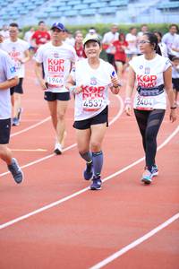 BIB: 1946, 4537, 2404
                            <button type="button" onclick="openModal(5975723)" class="btn btn-primary btn-sm float-right btn-popup" data-toggle="modal" data-target=".modal-high-quality">
                        <i class="fas fa-shopping-cart"></i> Add to Cart
                    </button>
                                            <button type="button" onclick="isThisMe(5975723, true)" class="btn btn-success btn-sm float-right btn-popup btn-isme hidden" data-toggle="tooltip" data-placement="bottom" title="นี่คือรูปของคุณใช่ไหม คลิกที่นี่เพื่อเอาเข้าอัลบั้ม">
                        <i class="fas fa-plus"></i> Add to album
                    </button>
                    <button type="button" onclick="isThisMe(5975723, false)" class="btn btn-warning btn-sm float-right btn-popup btn-isnotme hidden">
                        <i class="fas fa-ban"></i> Remove from album
                    </button>