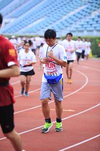 BIB: 201, 9911
                            <button type="button" onclick="openModal(5975184)" class="btn btn-primary btn-sm float-right btn-popup" data-toggle="modal" data-target=".modal-high-quality">
                        <i class="fas fa-shopping-cart"></i> Add to Cart
                    </button>
                                            <button type="button" onclick="isThisMe(5975184, true)" class="btn btn-success btn-sm float-right btn-popup btn-isme hidden" data-toggle="tooltip" data-placement="bottom" title="นี่คือรูปของคุณใช่ไหม คลิกที่นี่เพื่อเอาเข้าอัลบั้ม">
                        <i class="fas fa-plus"></i> Add to album
                    </button>
                    <button type="button" onclick="isThisMe(5975184, false)" class="btn btn-warning btn-sm float-right btn-popup btn-isnotme hidden">
                        <i class="fas fa-ban"></i> Remove from album
                    </button>