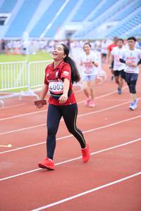 BIB: 4003
                            <button type="button" onclick="openModal(5975763)" class="btn btn-primary btn-sm float-right btn-popup" data-toggle="modal" data-target=".modal-high-quality">
                        <i class="fas fa-shopping-cart"></i> Add to Cart
                    </button>
                                            <button type="button" onclick="isThisMe(5975763, true)" class="btn btn-success btn-sm float-right btn-popup btn-isme hidden" data-toggle="tooltip" data-placement="bottom" title="นี่คือรูปของคุณใช่ไหม คลิกที่นี่เพื่อเอาเข้าอัลบั้ม">
                        <i class="fas fa-plus"></i> Add to album
                    </button>
                    <button type="button" onclick="isThisMe(5975763, false)" class="btn btn-warning btn-sm float-right btn-popup btn-isnotme hidden">
                        <i class="fas fa-ban"></i> Remove from album
                    </button>