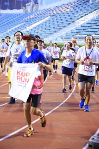 BIB: 608, 433, 1621
                            <button type="button" onclick="openModal(5944071)" class="btn btn-primary btn-sm float-right btn-popup" data-toggle="modal" data-target=".modal-high-quality">
                        <i class="fas fa-shopping-cart"></i> Add to Cart
                    </button>
                                            <button type="button" onclick="isThisMe(5944071, true)" class="btn btn-success btn-sm float-right btn-popup btn-isme hidden" data-toggle="tooltip" data-placement="bottom" title="นี่คือรูปของคุณใช่ไหม คลิกที่นี่เพื่อเอาเข้าอัลบั้ม">
                        <i class="fas fa-plus"></i> Add to album
                    </button>
                    <button type="button" onclick="isThisMe(5944071, false)" class="btn btn-warning btn-sm float-right btn-popup btn-isnotme hidden">
                        <i class="fas fa-ban"></i> Remove from album
                    </button>