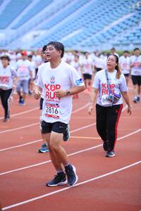 BIB: 2019, 2816
                            <button type="button" onclick="openModal(5973008)" class="btn btn-primary btn-sm float-right btn-popup" data-toggle="modal" data-target=".modal-high-quality">
                        <i class="fas fa-shopping-cart"></i> Add to Cart
                    </button>
                                            <button type="button" onclick="isThisMe(5973008, true)" class="btn btn-success btn-sm float-right btn-popup btn-isme hidden" data-toggle="tooltip" data-placement="bottom" title="นี่คือรูปของคุณใช่ไหม คลิกที่นี่เพื่อเอาเข้าอัลบั้ม">
                        <i class="fas fa-plus"></i> Add to album
                    </button>
                    <button type="button" onclick="isThisMe(5973008, false)" class="btn btn-warning btn-sm float-right btn-popup btn-isnotme hidden">
                        <i class="fas fa-ban"></i> Remove from album
                    </button>