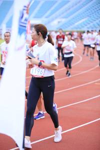 BIB: 196
                            <button type="button" onclick="openModal(5970677)" class="btn btn-primary btn-sm float-right btn-popup" data-toggle="modal" data-target=".modal-high-quality">
                        <i class="fas fa-shopping-cart"></i> Add to Cart
                    </button>
                                            <button type="button" onclick="isThisMe(5970677, true)" class="btn btn-success btn-sm float-right btn-popup btn-isme hidden" data-toggle="tooltip" data-placement="bottom" title="นี่คือรูปของคุณใช่ไหม คลิกที่นี่เพื่อเอาเข้าอัลบั้ม">
                        <i class="fas fa-plus"></i> Add to album
                    </button>
                    <button type="button" onclick="isThisMe(5970677, false)" class="btn btn-warning btn-sm float-right btn-popup btn-isnotme hidden">
                        <i class="fas fa-ban"></i> Remove from album
                    </button>