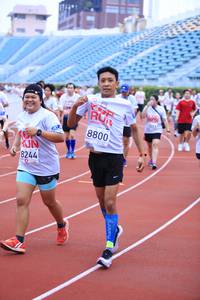 BIB: 8800, 8244
                            <button type="button" onclick="openModal(5969269)" class="btn btn-primary btn-sm float-right btn-popup" data-toggle="modal" data-target=".modal-high-quality">
                        <i class="fas fa-shopping-cart"></i> Add to Cart
                    </button>
                                            <button type="button" onclick="isThisMe(5969269, true)" class="btn btn-success btn-sm float-right btn-popup btn-isme hidden" data-toggle="tooltip" data-placement="bottom" title="นี่คือรูปของคุณใช่ไหม คลิกที่นี่เพื่อเอาเข้าอัลบั้ม">
                        <i class="fas fa-plus"></i> Add to album
                    </button>
                    <button type="button" onclick="isThisMe(5969269, false)" class="btn btn-warning btn-sm float-right btn-popup btn-isnotme hidden">
                        <i class="fas fa-ban"></i> Remove from album
                    </button>