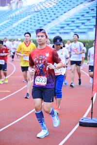 BIB: 442, 413, 4223
                            <button type="button" onclick="openModal(5948926)" class="btn btn-primary btn-sm float-right btn-popup" data-toggle="modal" data-target=".modal-high-quality">
                        <i class="fas fa-shopping-cart"></i> Add to Cart
                    </button>
                                            <button type="button" onclick="isThisMe(5948926, true)" class="btn btn-success btn-sm float-right btn-popup btn-isme hidden" data-toggle="tooltip" data-placement="bottom" title="นี่คือรูปของคุณใช่ไหม คลิกที่นี่เพื่อเอาเข้าอัลบั้ม">
                        <i class="fas fa-plus"></i> Add to album
                    </button>
                    <button type="button" onclick="isThisMe(5948926, false)" class="btn btn-warning btn-sm float-right btn-popup btn-isnotme hidden">
                        <i class="fas fa-ban"></i> Remove from album
                    </button>