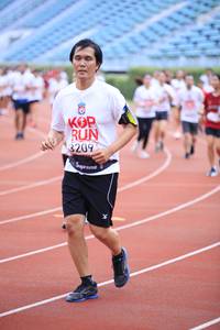 BIB: 3209
                            <button type="button" onclick="openModal(5977840)" class="btn btn-primary btn-sm float-right btn-popup" data-toggle="modal" data-target=".modal-high-quality">
                        <i class="fas fa-shopping-cart"></i> Add to Cart
                    </button>
                                            <button type="button" onclick="isThisMe(5977840, true)" class="btn btn-success btn-sm float-right btn-popup btn-isme hidden" data-toggle="tooltip" data-placement="bottom" title="นี่คือรูปของคุณใช่ไหม คลิกที่นี่เพื่อเอาเข้าอัลบั้ม">
                        <i class="fas fa-plus"></i> Add to album
                    </button>
                    <button type="button" onclick="isThisMe(5977840, false)" class="btn btn-warning btn-sm float-right btn-popup btn-isnotme hidden">
                        <i class="fas fa-ban"></i> Remove from album
                    </button>