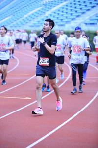 BIB: 042, 6340, 3258
                            <button type="button" onclick="openModal(5946978)" class="btn btn-primary btn-sm float-right btn-popup" data-toggle="modal" data-target=".modal-high-quality">
                        <i class="fas fa-shopping-cart"></i> Add to Cart
                    </button>
                                            <button type="button" onclick="isThisMe(5946978, true)" class="btn btn-success btn-sm float-right btn-popup btn-isme hidden" data-toggle="tooltip" data-placement="bottom" title="นี่คือรูปของคุณใช่ไหม คลิกที่นี่เพื่อเอาเข้าอัลบั้ม">
                        <i class="fas fa-plus"></i> Add to album
                    </button>
                    <button type="button" onclick="isThisMe(5946978, false)" class="btn btn-warning btn-sm float-right btn-popup btn-isnotme hidden">
                        <i class="fas fa-ban"></i> Remove from album
                    </button>