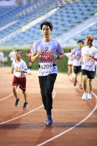 BIB: 574, 6209
                            <button type="button" onclick="openModal(5940576)" class="btn btn-primary btn-sm float-right btn-popup" data-toggle="modal" data-target=".modal-high-quality">
                        <i class="fas fa-shopping-cart"></i> Add to Cart
                    </button>
                                            <button type="button" onclick="isThisMe(5940576, true)" class="btn btn-success btn-sm float-right btn-popup btn-isme hidden" data-toggle="tooltip" data-placement="bottom" title="นี่คือรูปของคุณใช่ไหม คลิกที่นี่เพื่อเอาเข้าอัลบั้ม">
                        <i class="fas fa-plus"></i> Add to album
                    </button>
                    <button type="button" onclick="isThisMe(5940576, false)" class="btn btn-warning btn-sm float-right btn-popup btn-isnotme hidden">
                        <i class="fas fa-ban"></i> Remove from album
                    </button>