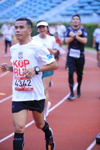 BIB: 4342
                            <button type="button" onclick="openModal(5957965)" class="btn btn-primary btn-sm float-right btn-popup" data-toggle="modal" data-target=".modal-high-quality">
                        <i class="fas fa-shopping-cart"></i> Add to Cart
                    </button>
                                            <button type="button" onclick="isThisMe(5957965, true)" class="btn btn-success btn-sm float-right btn-popup btn-isme hidden" data-toggle="tooltip" data-placement="bottom" title="นี่คือรูปของคุณใช่ไหม คลิกที่นี่เพื่อเอาเข้าอัลบั้ม">
                        <i class="fas fa-plus"></i> Add to album
                    </button>
                    <button type="button" onclick="isThisMe(5957965, false)" class="btn btn-warning btn-sm float-right btn-popup btn-isnotme hidden">
                        <i class="fas fa-ban"></i> Remove from album
                    </button>