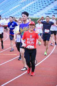 BIB: 152
                            <button type="button" onclick="openModal(5961691)" class="btn btn-primary btn-sm float-right btn-popup" data-toggle="modal" data-target=".modal-high-quality">
                        <i class="fas fa-shopping-cart"></i> Add to Cart
                    </button>
                                            <button type="button" onclick="isThisMe(5961691, true)" class="btn btn-success btn-sm float-right btn-popup btn-isme hidden" data-toggle="tooltip" data-placement="bottom" title="นี่คือรูปของคุณใช่ไหม คลิกที่นี่เพื่อเอาเข้าอัลบั้ม">
                        <i class="fas fa-plus"></i> Add to album
                    </button>
                    <button type="button" onclick="isThisMe(5961691, false)" class="btn btn-warning btn-sm float-right btn-popup btn-isnotme hidden">
                        <i class="fas fa-ban"></i> Remove from album
                    </button>