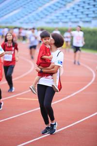 BIB: 
                            <button type="button" onclick="openModal(5975282)" class="btn btn-primary btn-sm float-right btn-popup" data-toggle="modal" data-target=".modal-high-quality">
                        <i class="fas fa-shopping-cart"></i> Add to Cart
                    </button>
                                            <button type="button" onclick="isThisMe(5975282, true)" class="btn btn-success btn-sm float-right btn-popup btn-isme hidden" data-toggle="tooltip" data-placement="bottom" title="นี่คือรูปของคุณใช่ไหม คลิกที่นี่เพื่อเอาเข้าอัลบั้ม">
                        <i class="fas fa-plus"></i> Add to album
                    </button>
                    <button type="button" onclick="isThisMe(5975282, false)" class="btn btn-warning btn-sm float-right btn-popup btn-isnotme hidden">
                        <i class="fas fa-ban"></i> Remove from album
                    </button>