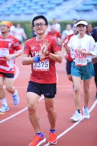 BIB: 583, 5902, 3375
                            <button type="button" onclick="openModal(5958042)" class="btn btn-primary btn-sm float-right btn-popup" data-toggle="modal" data-target=".modal-high-quality">
                        <i class="fas fa-shopping-cart"></i> Add to Cart
                    </button>
                                            <button type="button" onclick="isThisMe(5958042, true)" class="btn btn-success btn-sm float-right btn-popup btn-isme hidden" data-toggle="tooltip" data-placement="bottom" title="นี่คือรูปของคุณใช่ไหม คลิกที่นี่เพื่อเอาเข้าอัลบั้ม">
                        <i class="fas fa-plus"></i> Add to album
                    </button>
                    <button type="button" onclick="isThisMe(5958042, false)" class="btn btn-warning btn-sm float-right btn-popup btn-isnotme hidden">
                        <i class="fas fa-ban"></i> Remove from album
                    </button>