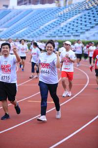 BIB: 1207, 8646, 8715
                            <button type="button" onclick="openModal(5968695)" class="btn btn-primary btn-sm float-right btn-popup" data-toggle="modal" data-target=".modal-high-quality">
                        <i class="fas fa-shopping-cart"></i> Add to Cart
                    </button>
                                            <button type="button" onclick="isThisMe(5968695, true)" class="btn btn-success btn-sm float-right btn-popup btn-isme hidden" data-toggle="tooltip" data-placement="bottom" title="นี่คือรูปของคุณใช่ไหม คลิกที่นี่เพื่อเอาเข้าอัลบั้ม">
                        <i class="fas fa-plus"></i> Add to album
                    </button>
                    <button type="button" onclick="isThisMe(5968695, false)" class="btn btn-warning btn-sm float-right btn-popup btn-isnotme hidden">
                        <i class="fas fa-ban"></i> Remove from album
                    </button>