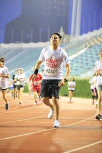 BIB: 8240
                            <button type="button" onclick="openModal(5929346)" class="btn btn-primary btn-sm float-right btn-popup" data-toggle="modal" data-target=".modal-high-quality">
                        <i class="fas fa-shopping-cart"></i> Add to Cart
                    </button>
                                            <button type="button" onclick="isThisMe(5929346, true)" class="btn btn-success btn-sm float-right btn-popup btn-isme hidden" data-toggle="tooltip" data-placement="bottom" title="นี่คือรูปของคุณใช่ไหม คลิกที่นี่เพื่อเอาเข้าอัลบั้ม">
                        <i class="fas fa-plus"></i> Add to album
                    </button>
                    <button type="button" onclick="isThisMe(5929346, false)" class="btn btn-warning btn-sm float-right btn-popup btn-isnotme hidden">
                        <i class="fas fa-ban"></i> Remove from album
                    </button>