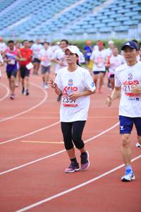 BIB: 235
                            <button type="button" onclick="openModal(5976242)" class="btn btn-primary btn-sm float-right btn-popup" data-toggle="modal" data-target=".modal-high-quality">
                        <i class="fas fa-shopping-cart"></i> Add to Cart
                    </button>
                                            <button type="button" onclick="isThisMe(5976242, true)" class="btn btn-success btn-sm float-right btn-popup btn-isme hidden" data-toggle="tooltip" data-placement="bottom" title="นี่คือรูปของคุณใช่ไหม คลิกที่นี่เพื่อเอาเข้าอัลบั้ม">
                        <i class="fas fa-plus"></i> Add to album
                    </button>
                    <button type="button" onclick="isThisMe(5976242, false)" class="btn btn-warning btn-sm float-right btn-popup btn-isnotme hidden">
                        <i class="fas fa-ban"></i> Remove from album
                    </button>